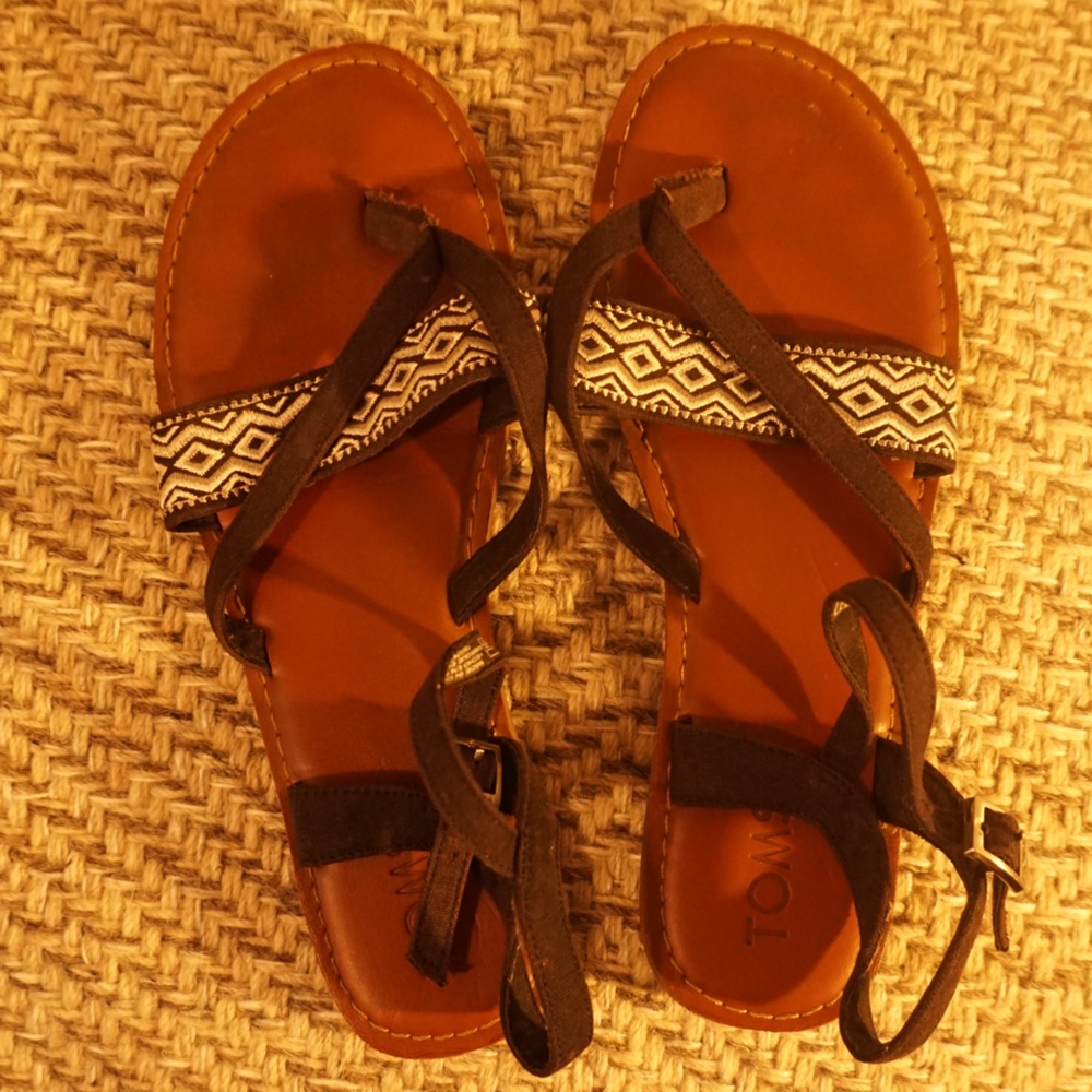 Toms sandals. Women’s (size 8). Black and white. Pretty detail. Comfy.